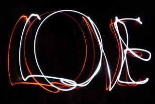 爱情、色彩、浪漫、恋爱、文字、黑色背景、工作室拍摄、动作