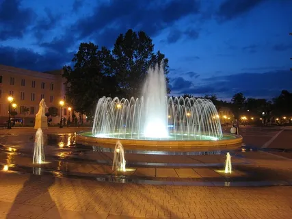 喷泉,nagykanizsa,夜灯,照明,运动,夜晚,建筑,长曝光 喷泉,nagykanizsa,夜灯,照明,运动,夜晚,建筑,长曝光