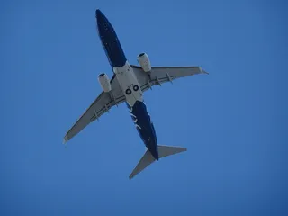 飞机，机翼，发动机，细节，天空，蓝色，飞行，机翼