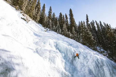 加拿大,贾斯珀,贾斯珀国家公园,树,天空,攀岩,攀岩者,冒险 加拿大,贾斯珀,贾斯珀国家公园,树,天空,攀岩,攀岩者,冒险