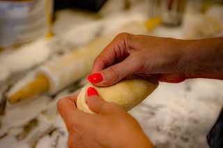 美国，贝里亚，487 w bagley路，烹饪，pierogies，厨房，食物，手