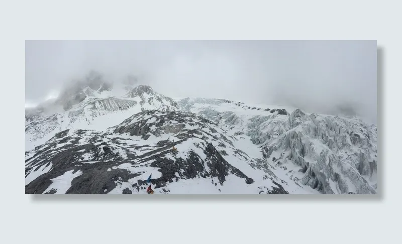 玉龙雪山，在中国云南省，雪，寒冷的温度，冬天，山，美丽的自然
