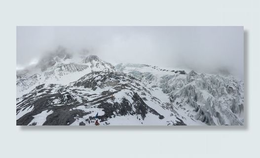 玉龙雪山，在中国云南省，雪，寒冷的温度，冬天，山，美丽的自然