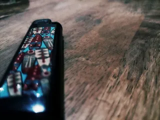 打火机、桌子、焦点、木材、深度、浅层、技术、通信