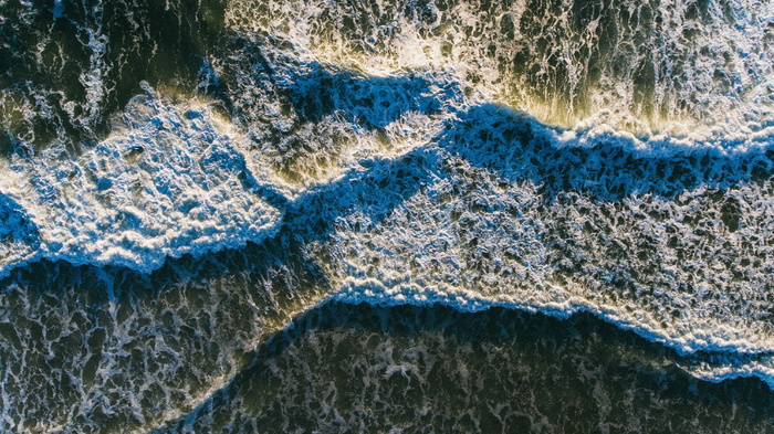 白天海浪图航空摄影