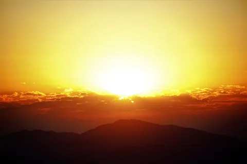 生日,早晨,光,自然,天空,山脉,太阳,地平线 生日,早晨,光,自然,天空,山脉,太阳,地平线
