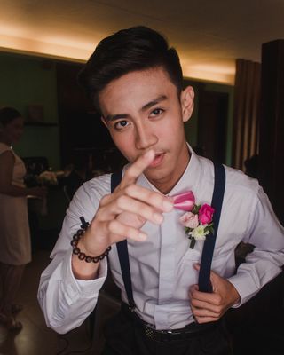 浅层照片中的男子