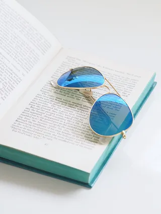 太阳镜特写摄影