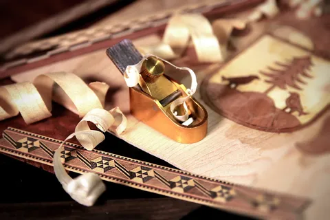 镶嵌，单板，刨床，无人，特写，白天，室内，艺术和工艺