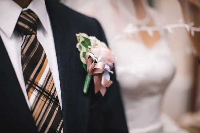 婚礼当天，新娘，新郎，婚礼，礼服，晚礼服，套装，鲜花