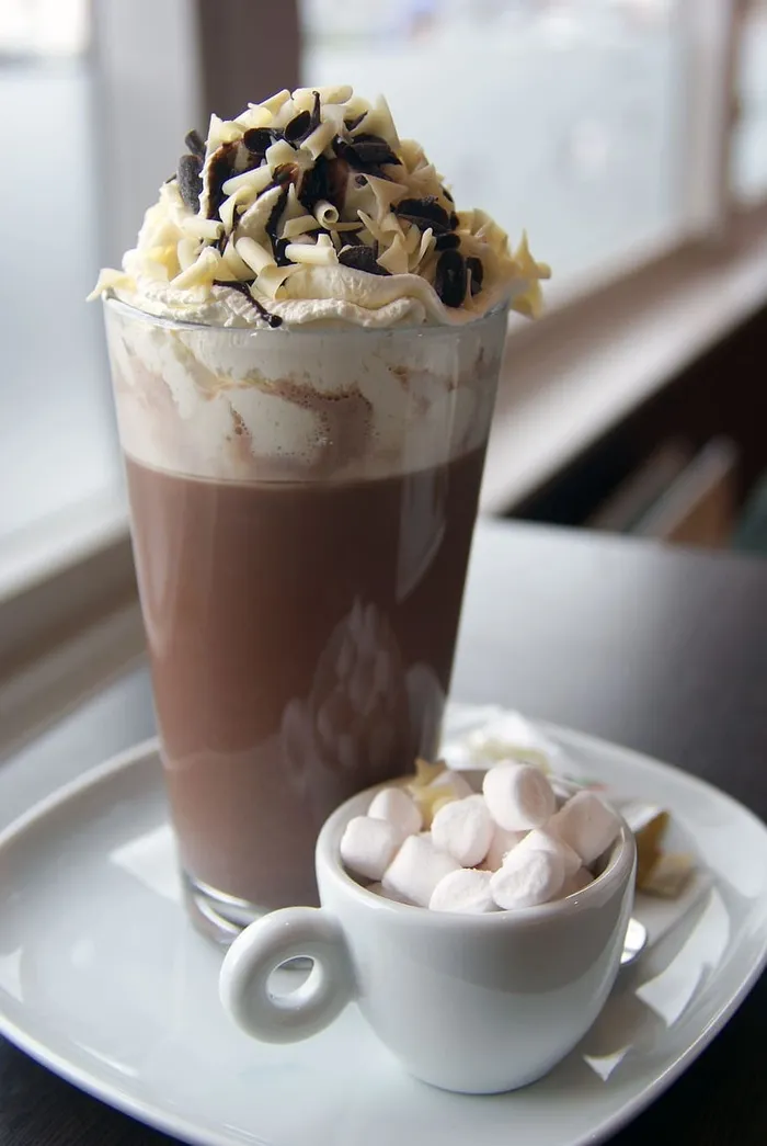 frappe冰混合物，巧克力，顶部，热巧克力，饮料，热饮料，饮料，可可