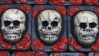 人类头骨装饰，头骨，手工艺术肥皂，万圣节，黑，红，白，头