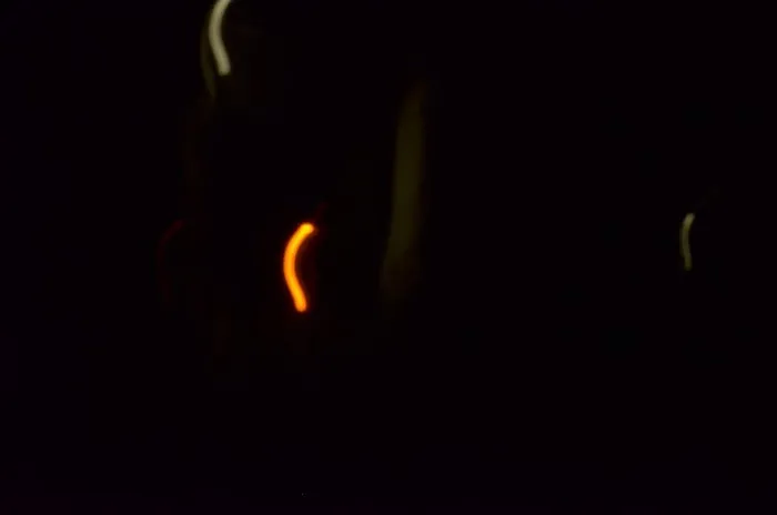 黑色背景、燃烧、无人、夜间、特写、黑暗、室内、高温
