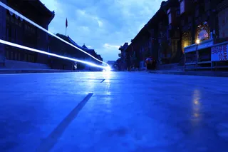 清晨，街道，流光，建筑，建筑结构，建筑外观，城市，天空