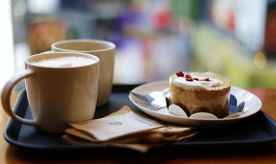 咖啡，星巴克，杯子，饮料，食物，咖啡馆，早晨，桌子