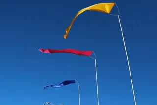 旗帜，风，原色，天空，挥舞，飞翔，蓝色，风筝-玩具