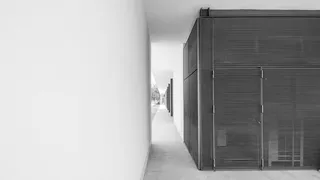 灰色，金属百叶门，金属，百叶门，门，建筑，白色，房屋