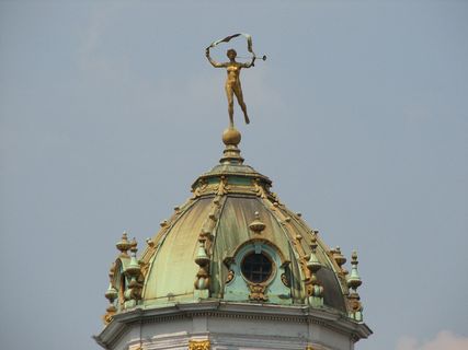 布鲁塞尔，雕像，布鲁塞尔，建筑，雕塑，比利时，建筑，低角度视图