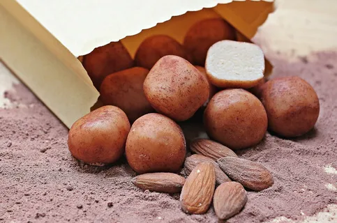 杏仁,巧克力粉,杏仁糖土豆,杏仁糖,甜品,美味,可食,甜味 杏仁,巧克力粉,杏仁糖土豆,杏仁糖,甜品,美味,可食,甜味