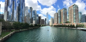 宽阔，河流风光，四周环绕，高层建筑，建筑，商业，芝加哥