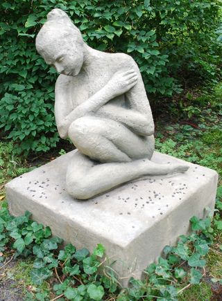 建筑、坟墓、墓石、展览、雕塑、雕像、植物、艺术和工艺