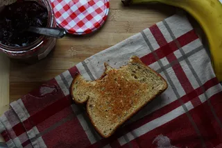 食品，香蕉，果酱，果酱罐，面包和果酱，面包和刀，饲料，三明治