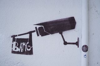 爆炸、摄像机、隐私、CCTV、观看、涂鸦、墙壁、白色