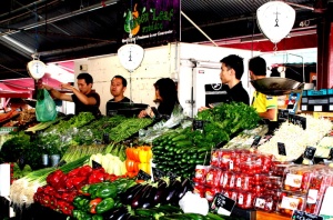 农民本地市场，蔬菜，蔬菜市场，食品，摊位，销售，豆类，洋蓟