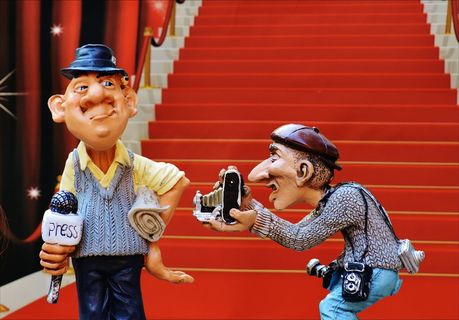 粘土出版社人物插图、红色、地毯、楼梯、出版社、记者、摄影师、新闻