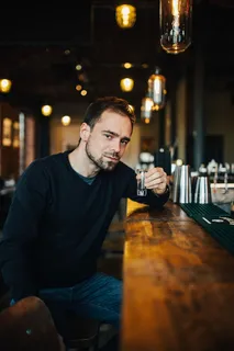 酒吧里的帅哥 酒吧里的帅哥