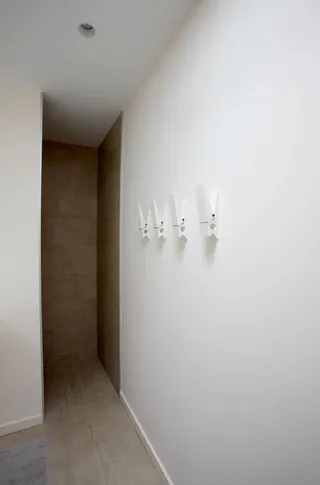 白色墙面漆，室内，家庭房间，浴室，无人，家，家庭浴室，白色