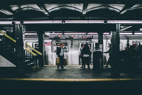 通勤者、团体、铁、机车、人、站台、铁路、车站