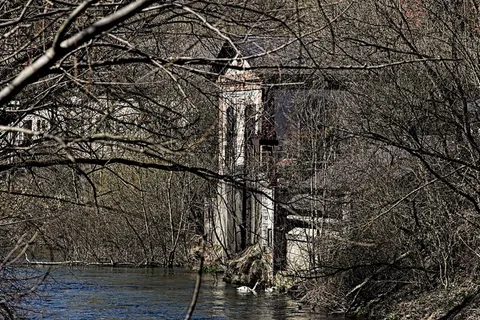 河流、房屋、水、自然、建筑、心情、废弃、神秘