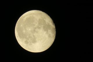 月球，月球陨石坑，陨石坑，递减月球，满月，月球，太空，夜晚