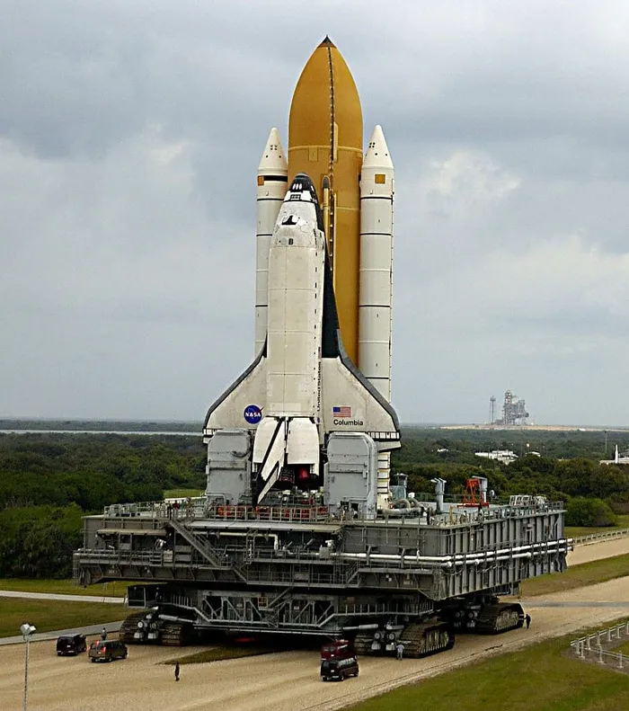 nasa航天飞机、哥伦比亚航天飞机、首次亮相、发射台、发射前、宇航员、任务、探索