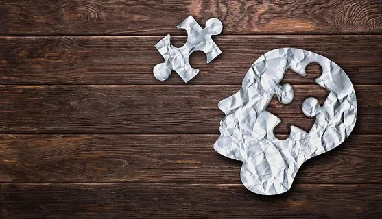 解决一个问题-概念与皱巴巴的纸头轮廓