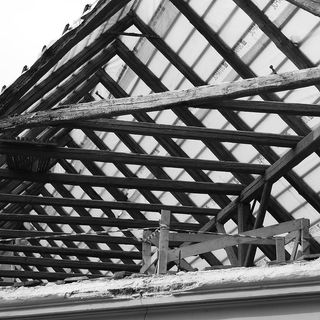 屋顶、重建、农舍、横梁、建筑、已建结构、低角度视图、无人居住