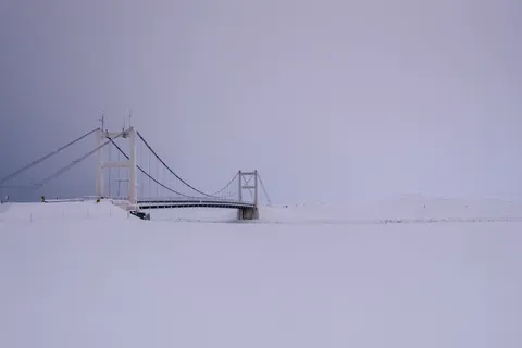 照片,白色,吊桥,覆盖,雪,钢,长,桥 照片,白色,吊桥,覆盖,雪,钢,长,桥