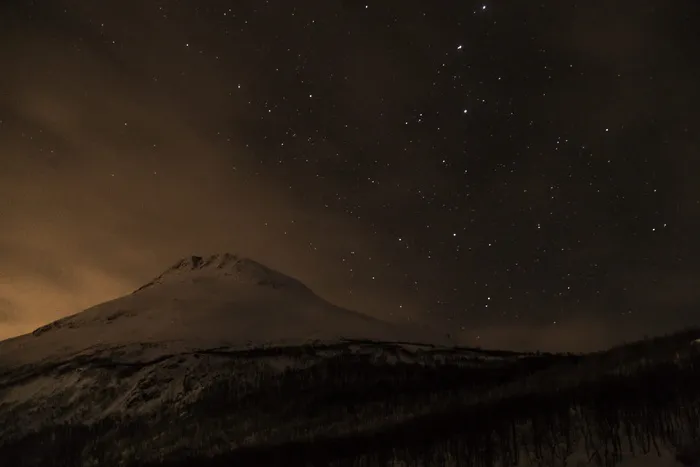 黑色、棕色、风景、山脉、夜晚、星星、恒星-空间、山脉