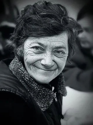 灰度照片, 女人, 服用, 自拍照, 无家可归者, 妇女, 可怜, 贫穷