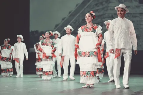 墨西哥，墨西哥，尤卡坦，花，红，绿，墨西哥文化，习俗