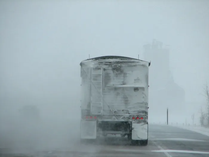 雪、冬天、驾驶、天气、风暴、能见度、卡车、公路