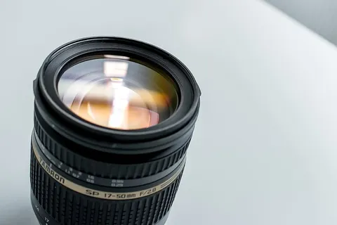 摄影师桌上的现代镜头 摄影师桌上的现代镜头