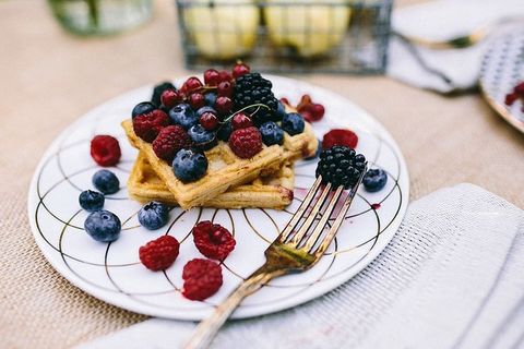 花园里的健康午餐