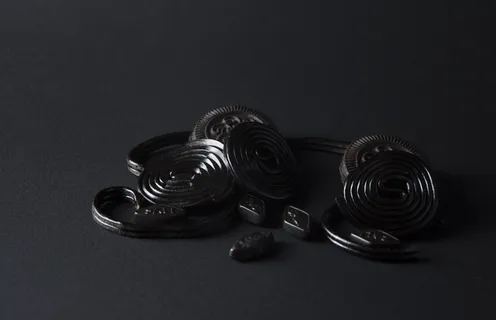 背景、特写、糖果、甘草、黑色、平板电脑、室内、静物