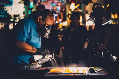 人,祈祷,桌子,油漆,画家,艺术家,面具,城市 人,祈祷,桌子,油漆,画家,艺术家,面具,城市