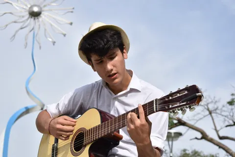 音乐家,歌手,音乐,唱歌,吉他,年轻人,流行音乐,吉他手 音乐家,歌手,音乐,唱歌,吉他,年轻人,流行音乐,吉他手