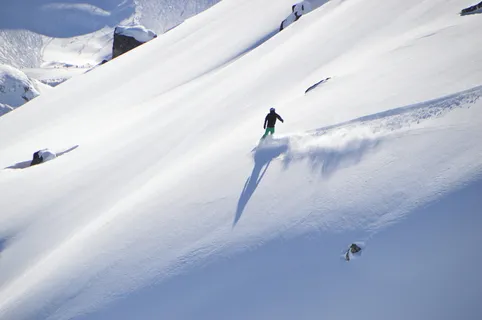 人滑雪的航空摄影 人滑雪的航空摄影