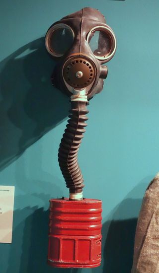 黑色、红色、防毒面具、蓝色、混凝土、墙壁、红色气体、蓝色