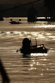 印度乌代布尔,法塔赫萨加尔湖,旅游业,拉贾斯坦邦,法塔赫萨加尔,波光粼粼的湖,波光粼粼的水 印度乌代布尔,法塔赫萨加尔湖,旅游业,拉贾斯坦邦,法塔赫萨加尔,波光粼粼的湖,波光粼粼的水